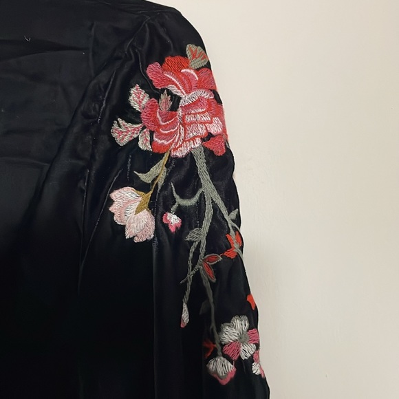 A.N.A - Picture 8 of 10